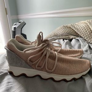 Sorel Women’s Shoes - Light pink with gray on the back.